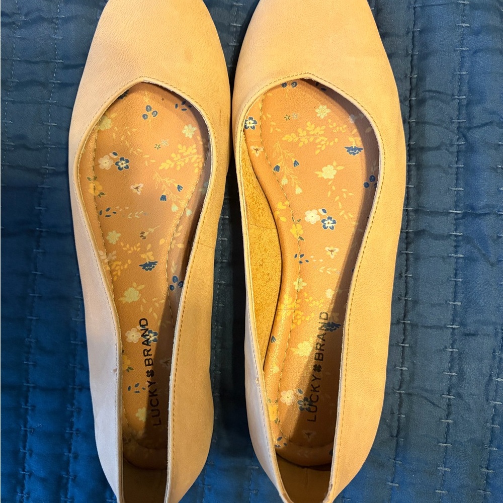 Lucky Brand Women's Beige Flats